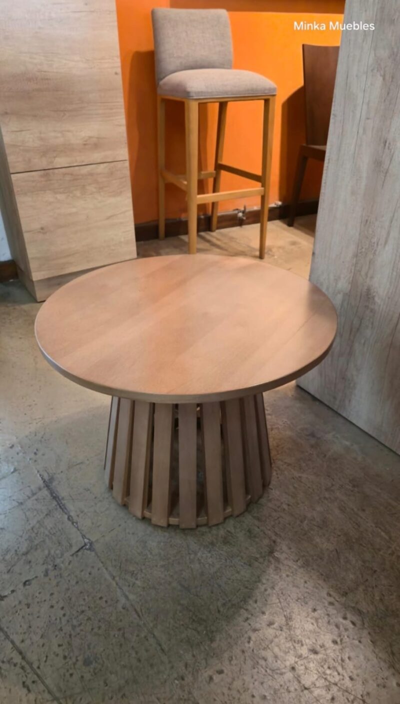 Mesa Avarillada Guatambú - Image 3